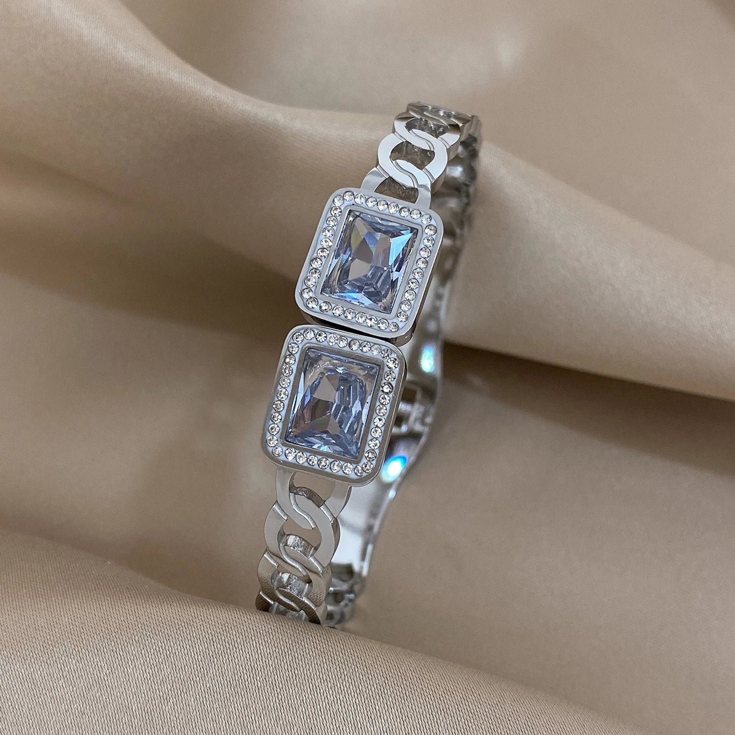 Bracelet Manchettes Femme Acier de Luxe Or Argent - Bijoux De Lune