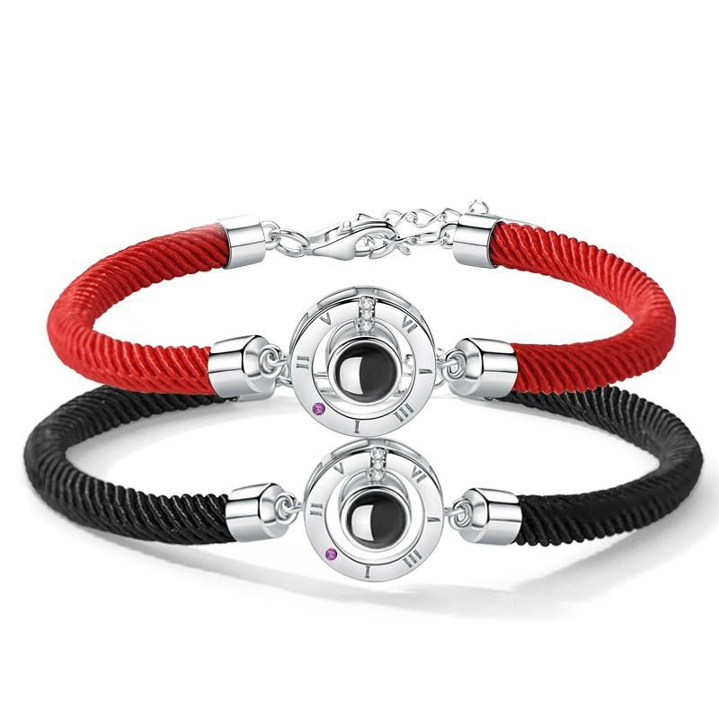 Bracelet Couple Distance "Je t'aime" en 100 langues Projection De L'heure - Bijoux De Lune