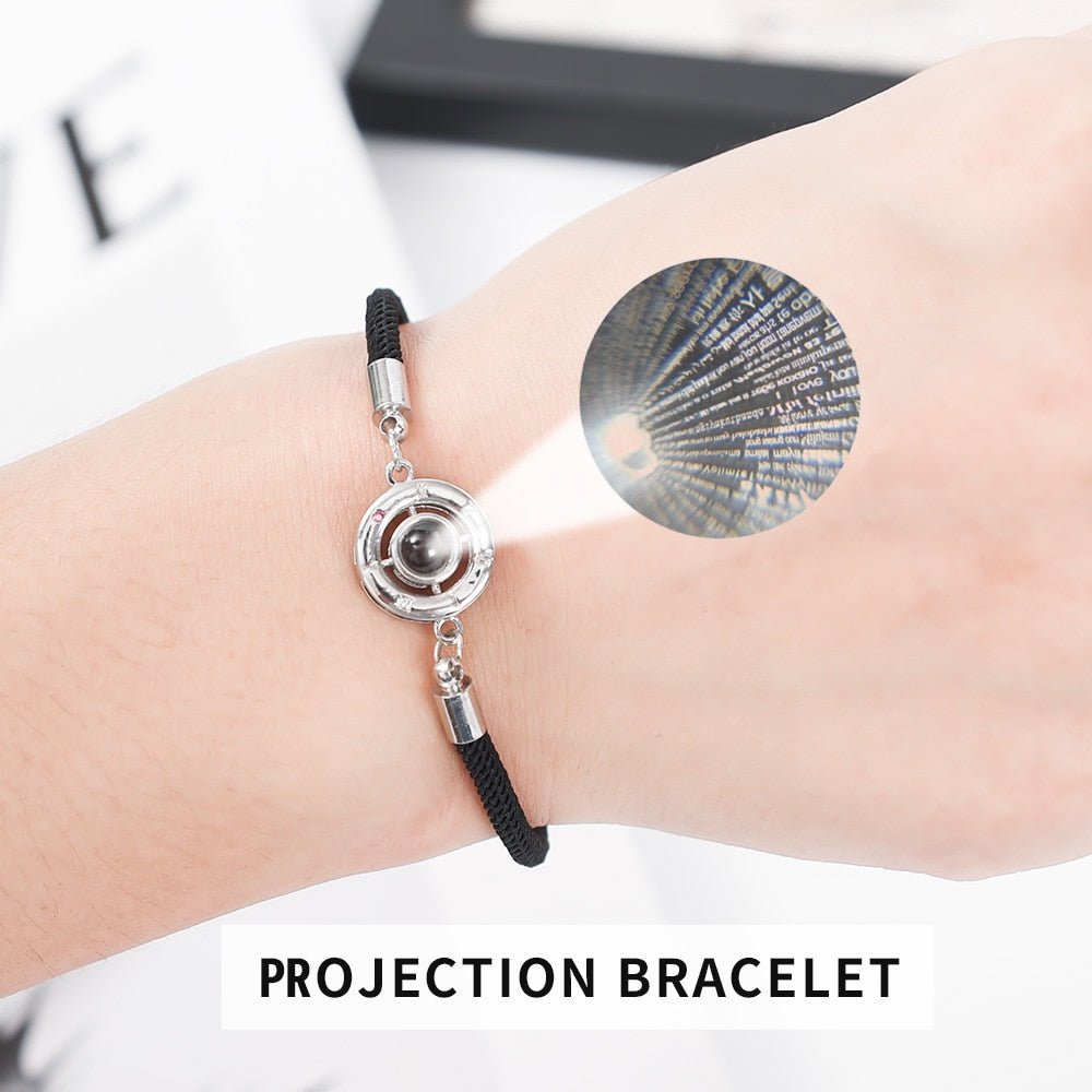 Bracelet Couple Distance "Je t'aime" en 100 langues Projection De L'heure - Bijoux De Lune