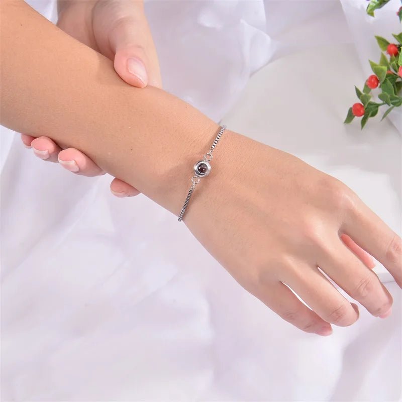 Bracelet Photo Projection Femmes Et Message "Je T'aime" En 100 Langues - Bijoux De Lune